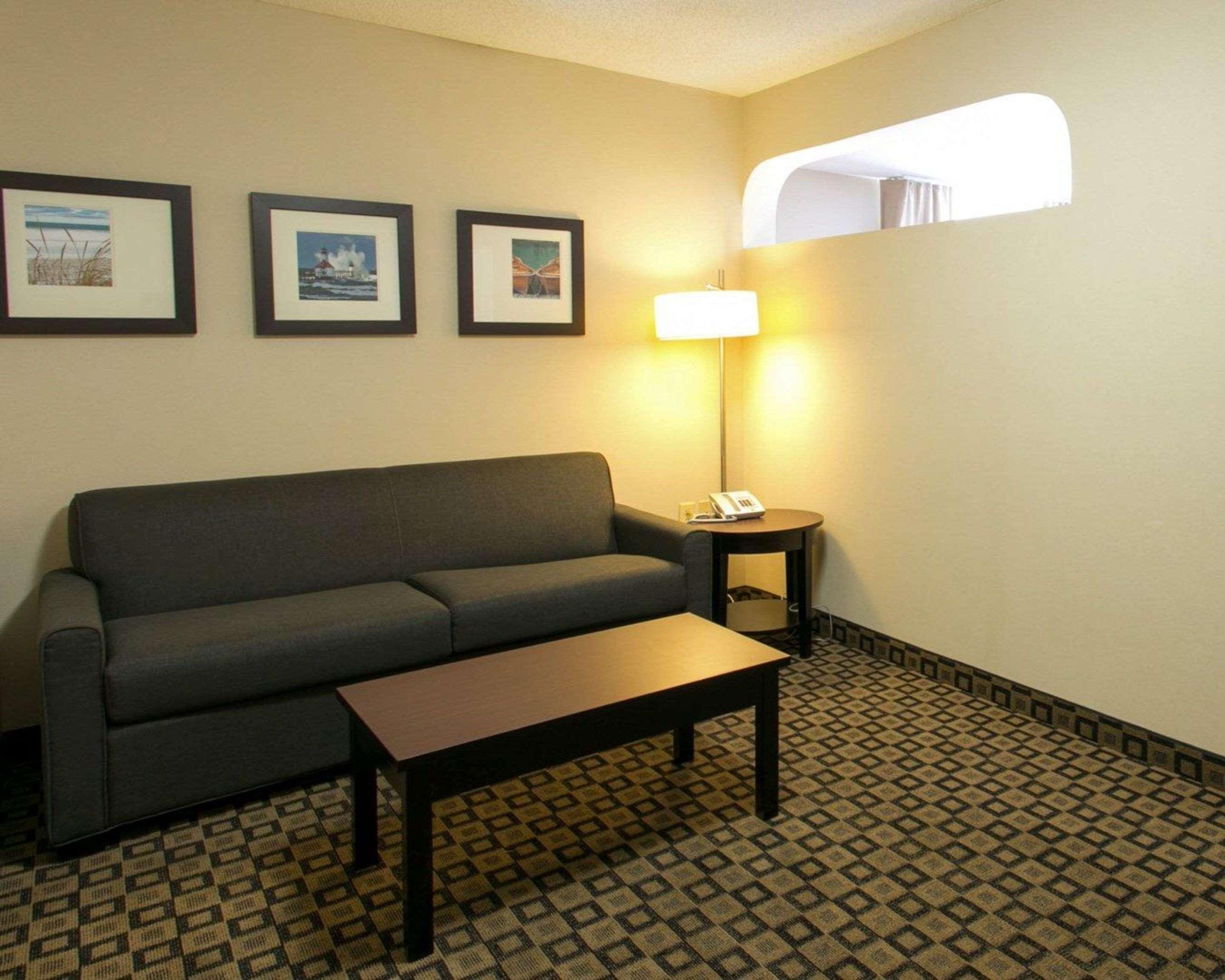 Comfort Suites Benton Harbor - St. Joseph Exterior photo
